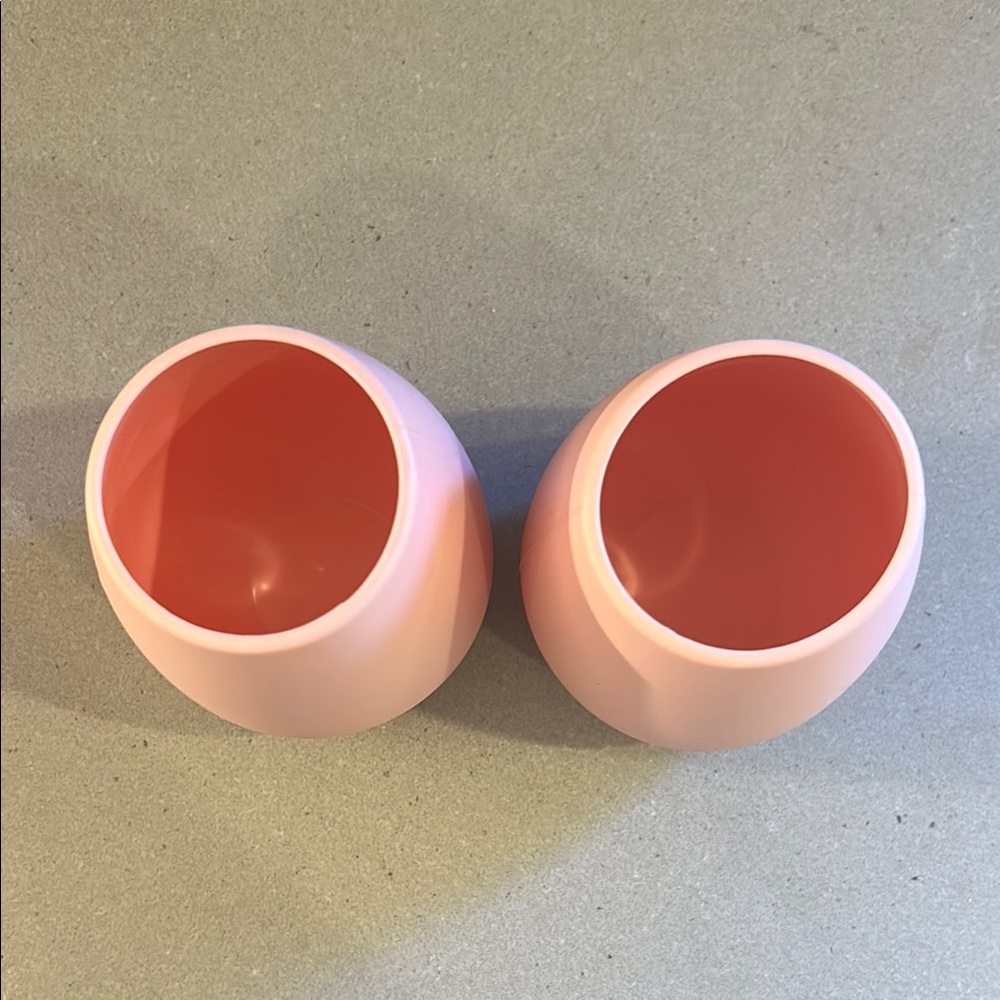 Odeme Blush Pink Stemless Silicon Wine Glasses for Beach or Pool Set of 2 - Picture 3 of 9